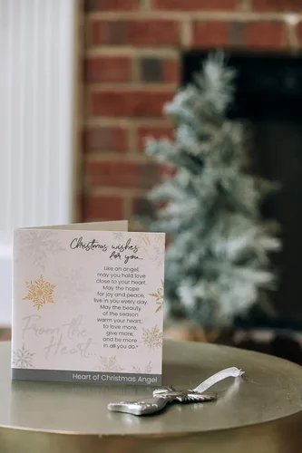 Vista 6 de Hermoso ángel de amor con deseos navideños para familiares y amigos
