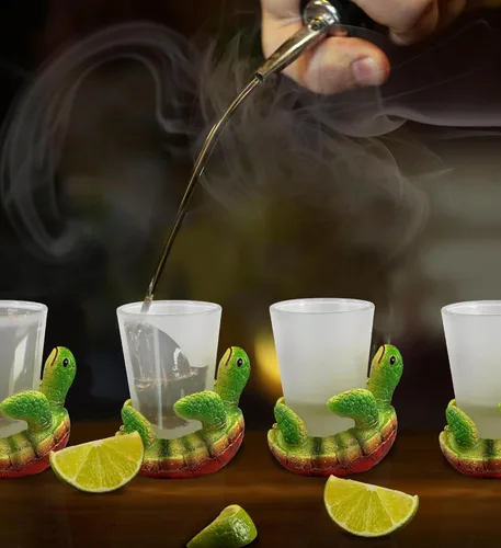 Vista 4 de CoTa Global Cool Sea Turtle Shot Glass - Novedoso accesorio de licor para el hogar y bar, divertido juego de disparos de la vida oceánica