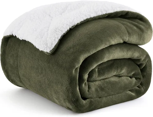 Vista 47 de Bedsure GentleSoft - Manta de forro polar Sherpa para sofá, manta de Navidad gruesa y cálida para invierno, manta de felpa suave y esponjosa como