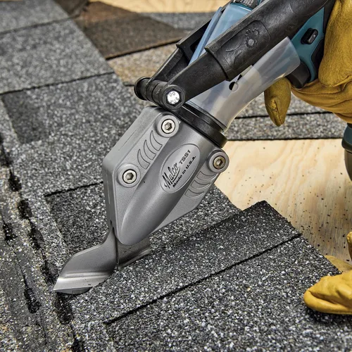 Vista 7 de Malco TSS1 Turbo Shear para tejas de asfalto - Mandíbula de bisel ancho, corte multicapa de 0.6 in, ajuste lateral de la cuchilla, control con una