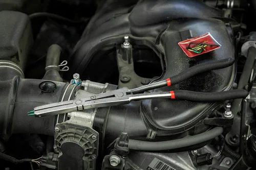 Vista 2 de GEARWRENCH Alicates de anillo de presión externos Double-X - 82033