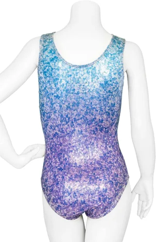 Vista 2 de Destira Leotardo de gimnasia de lavanda con purpurina y brillo, tela holográfica brillante en azul y lavanda, coletero a juego incluido