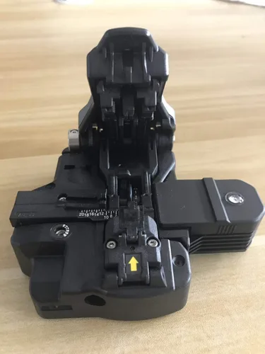 Vista 3 de Fujikura Nuevo modelo CT08 CT-08 cortador de cuchilla de fibra óptica de alta precisión.