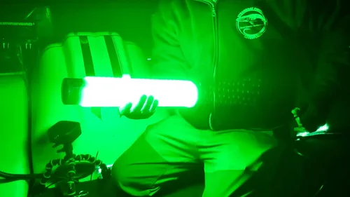 Vista 2 de Green Blob Outdoors Nueva Luz de Pesca Submarina de 110 Voltios para Muelles, LED con Temporizador de Fotocélula y Control Remoto, Luz Atrayente
