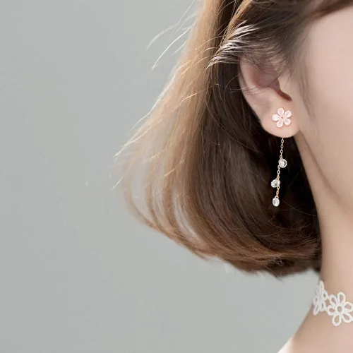 Vista 2 de Delicados aretes colgantes de flor de cerezo de plata de ley S925 para mujeres y niñas, oro rosa, cristal de circonita cúbica, dije colgante