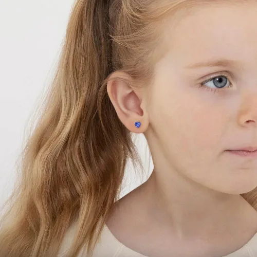 Vista 2 de Aretes de oro blanco de 14 quilates de 0.157 in con piedra natal simulada de corazón para bebés, bebés y niños pequeños Bonitos aretes de corazón