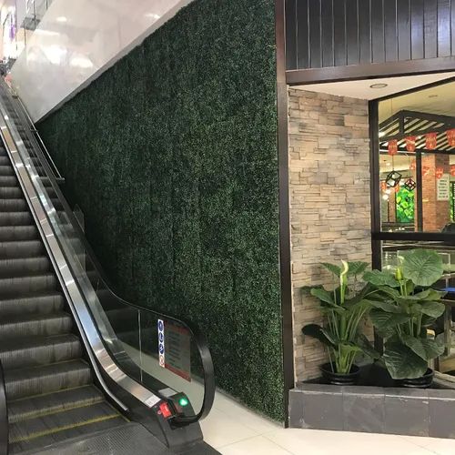 Vista 7 de KuGuo Paneles de setos topiarios artificiales de boj 12P, plantas de seto para patio al aire libre, plantas de pared con protección UV, 20 x 20