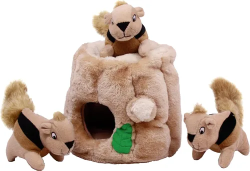 Vista 11 de Outward Hound Hide-A-Cow - Juguete para perro, rompecabezas interactivo 2 en 1 de peluche con granero y 3 vacas chirriantes de las tierras altas