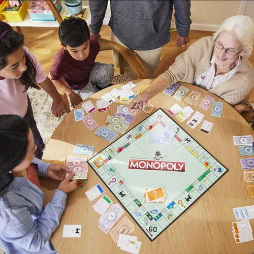 Vista 9 de Hasbro Gaming Monopoly, juego de mesa de estrategia para niños de 8 años, 2 a 6 jugadores, juegos familiares para niños y adultos
