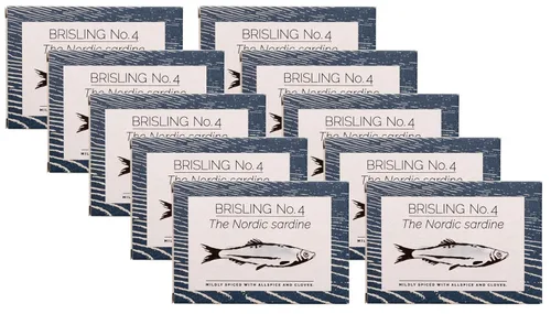 Vista 2 de Fangst Brisling No. 2 Sardina nórdica estañada ahumada sobre madera de haya 3 latas de 3.53 oz