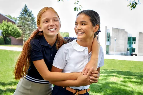 Vista 8 de French Toast - Camisa de uniforme escolar de manga corta con cuello picot para niña (estándar y plus)