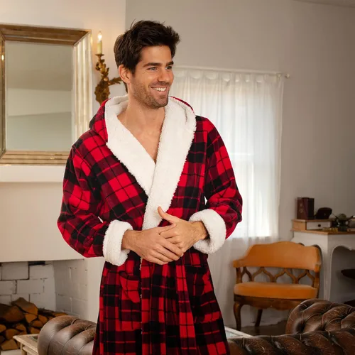 Vista 4 de Alexander Del Rossa . Albornoz de forro polar con capucha para hombre