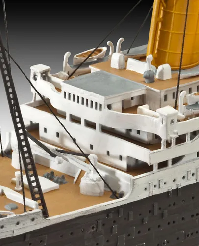 Vista 3 de Revell of Germany Kit de modelo de plástico RMS Titanic