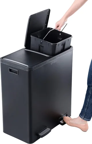 Vista 2 de Step N' Sort El bote de basura y reciclaje de capacidad extra grande de 18.5 galones, Soft-Step, con dos compartimentos y contenedores interiores