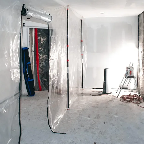 Vista 5 de ZipWall ZP2 ZipPole Postes de 10 pies para barrera de polvo con resorte (paquete de 2)