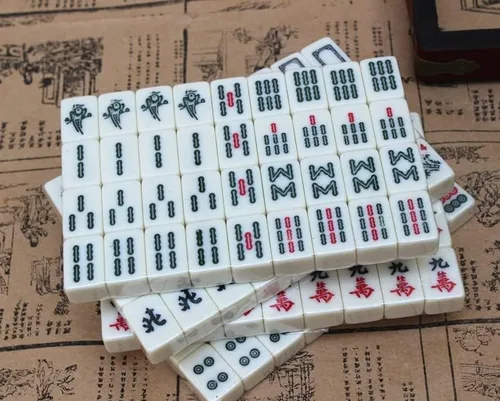 Vista 5 de Mini juego de viaje chino Mahjong Mahjong juego de viaje chino Mahjong juego de 144 azulejos Mahjong juegos con 2 dados de transporte estuche