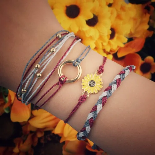Vista 2 de Pulsera de cuerda trenzada hecha a mano con diseño de girasol para adolescentes y mujeres
