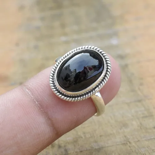 Vista 4 de 925 Sterling Silver Ring For Women, Natural Black Onyx Ring, Silver Statement Ring, Bezel Set Oval Black Gemstone Hypoallergenic Handmade Ring