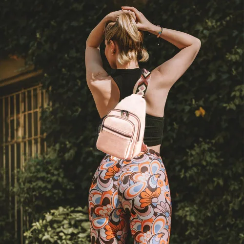 Vista 6 de Bolso bandolera para mujer, de piel sintética, con correa de guitarra, bandolera de moda, multiusos, para el pecho