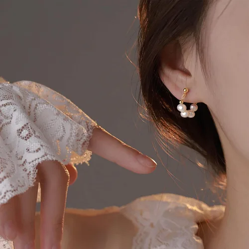 Vista 7 de YienDoo Aretes colgantes de perlas de oro con perlas perforadas de oro, ligeros, barrocos, con cuentas de perlas, aretes colgantes para boda