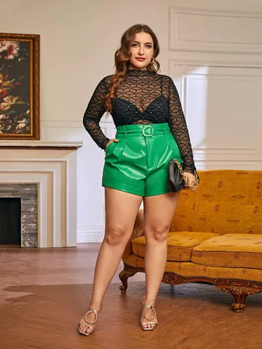 Vista 5 de MakeMeChic Pantalones cortos con cinturón de cuero sintético de talle alto para mujer