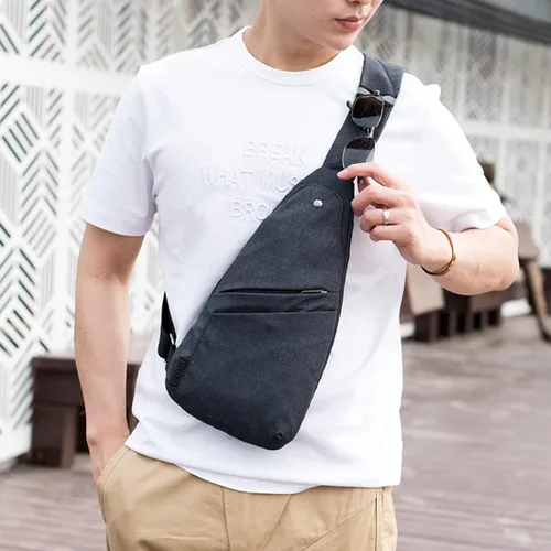 Vista 6 de Suyzufly Bolso bandolera delgado para hombres y mujeres, resistente al agua, ligero, pequeño, bolso cruzado de pecho, Negro