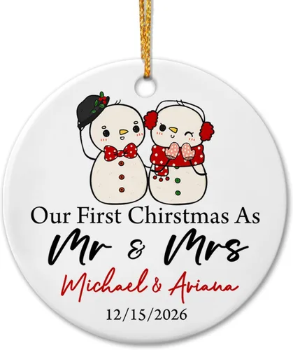 Vista 11 de Adorno de cerámica personalizado para la primera Navidad en nuestro nuevo apartamento, nombres personalizados de Mr Mrs in New Apartamento Christmas