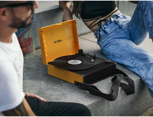 Vista 11 de Victrola Revolution GO – Reproductor de discos de vinilo portátil, tocadiscos Bluetooth con batería, vida útil de batería de 12 horas, reproductor