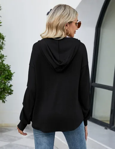 Vista 5 de Conmite Sudaderas con capucha para mujer, cuello en V, manga larga, color liso, con cordón, casual, sueltas, Negro
