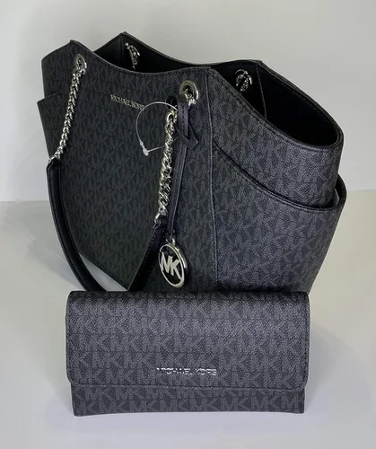 Vista 4 de Michael Kors Jet Set - bolsa de hombro para viaje con cadena grande, cartera triple Michael Kors Jet Set.