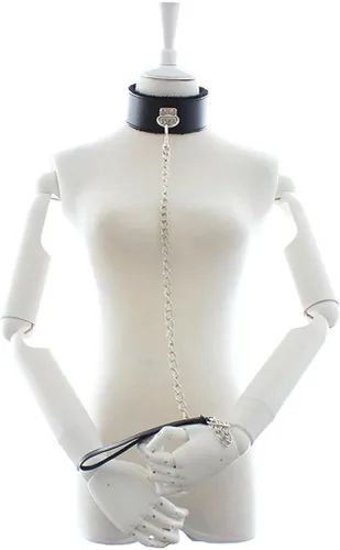 Vista 2 de chenyesun Collar de piel de felpa suave, gargantilla de cuello con correa de cadena, collar ajustable para parejas, Cuero, Circón