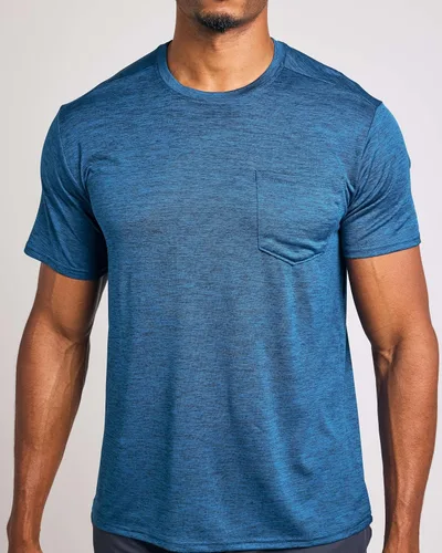 Vista 4 de Real Essentials Paquete de 4 camiseta deportiva de manga corta Dry-Fit para hombre (disponible en tallas grandes y altas)