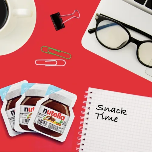 Vista 4 de Mini tazas de chocolate con avellana, paquetes de aperitivos de una sola porción, control de porciones, selladas individualmente, hechas en Italia