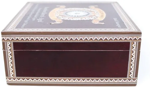 Vista 8 de Perdomo Epicure Maduro Habano - Caja vacía de madera para cigarros, 7.75 x 7 x 3 pulgadas