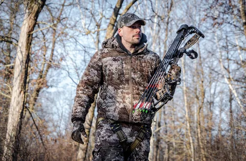 Vista 6 de Bear Species XT Bear Archery Arco compuesto listo para cazar Mossy Oak Bottomland/Negro