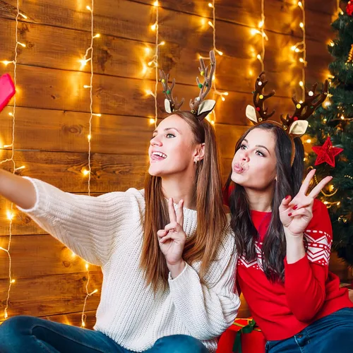 Vista 5 de Amosfun 2 diademas de Navidad con cuernos de reno de Navidad, diadema de cuernos de ciervo, diadema de orejas de reno de Navidad para accesorios