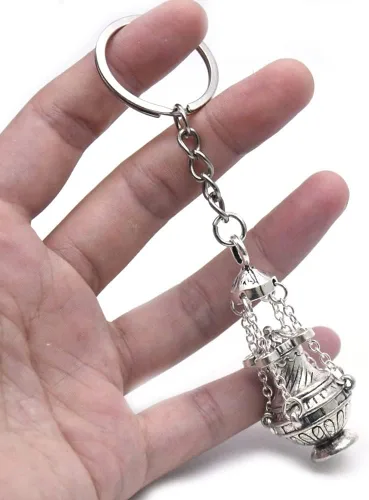 Vista 4 de Surakey Llavero con quemador de incienso de incensario, llavero de fe cristiana en tono plateado, regalo religioso, aleación de zinc, llavero
