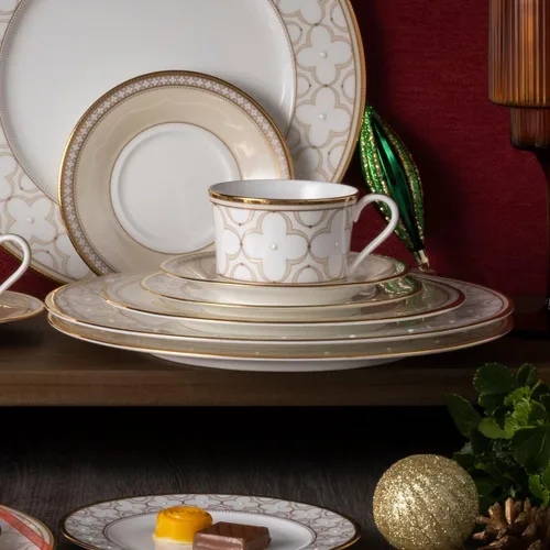 Vista 3 de Noritake Trefolio Gold - Juego de 5 piezas para 1