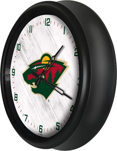 Vista 2 de Holland Bar Stool Co. Minnesota Wild Reloj de pared LED para interiores y exteriores
