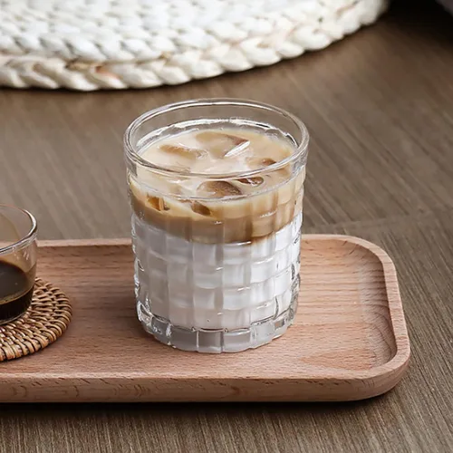 Vista 5 de Dicunoy Paquete de 6 vasos para beber jugo, vasos de agua de 8 onzas con base pesada, vasos pequeños de cristal para refrescos, agua, leche, whisky