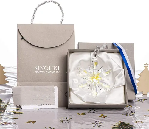 Vista 5 de SIYOUKI Adorno de Navidad de ángel de hielo 2023 con caja de regalo, estrella de invierno anual de copo de nieve de cristal, colgante de decoración