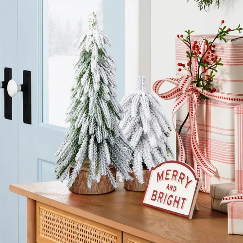 Vista 4 de 3 árboles de Navidad de mesa de nieve, 2 tamaños, mini pinos de mesa con base de madera, árboles de Navidad artificiales de escritorio para Navidad