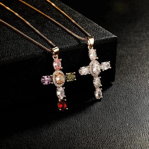 Vista 8 de Cross Necklace for Women 18K Gold Plated Iced Out CZ Crucifix Cross Necklace for Men Dainty Mens Faith Pendant
