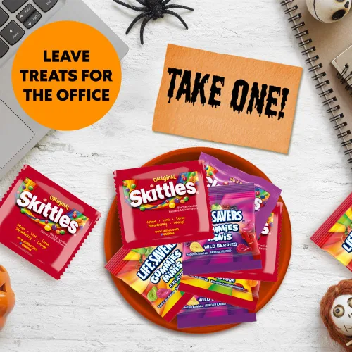 Vista 5 de Skittles & Life Savers - Variedad de azúcar mixta, bolsa de pie para Halloween, 19.9 onzas cada uno