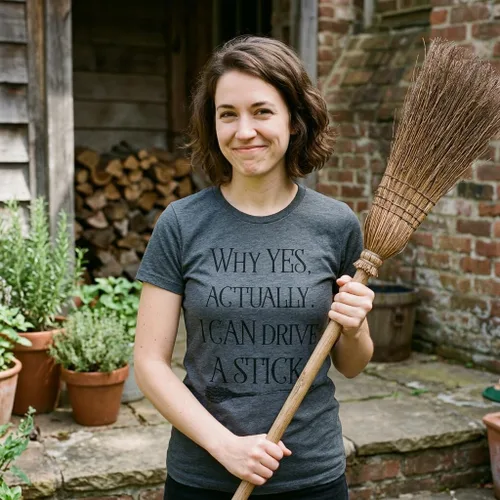 Vista 2 de Camiseta de Halloween para mujer Why Yes I Can Drive A Stick Witch Tees Heather Purple