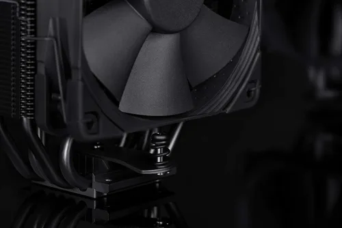 Vista 7 de Noctua NH-U12S chromax.Black, ventilador de CPU de una torre de 120mm (negro)