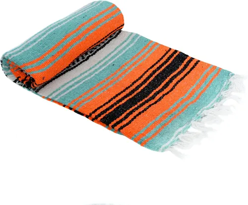 Vista 6 de La Montana Mantas y mantas mexicanas, paquete de 10, 74 x 50 pulgadas, hechas en México, manta de yoga ligera para escuelas, estudios, al aire