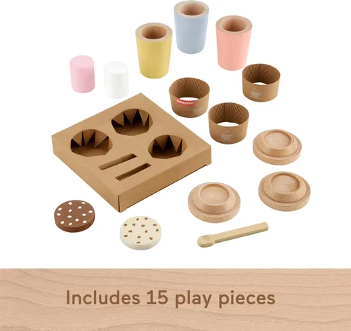 Vista 5 de Fisher-Price Wood Pretend Play Toy Coffee to Go Café Set, juego de 15 piezas de madera con tazas y comida para niños preescolares de 3 años