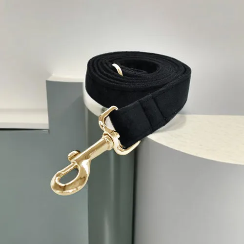 Vista 3 de Love Dream Juego de collar y correa de terciopelo para perro, suave y cómodo, correa ajustable y collar con hebilla de metal resistente para perros