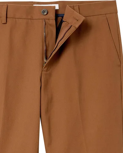 Vista 6 de Tienda Essentials Pantalón chino ajustado resistente a las arrugas, sin pinzas, para hombre